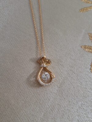 Bouquet Shaped Zircon Necklace