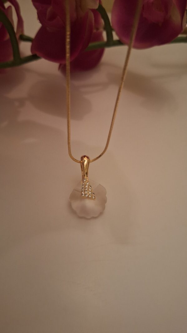 SeaShell shaped Zircon Necklace - Image 2