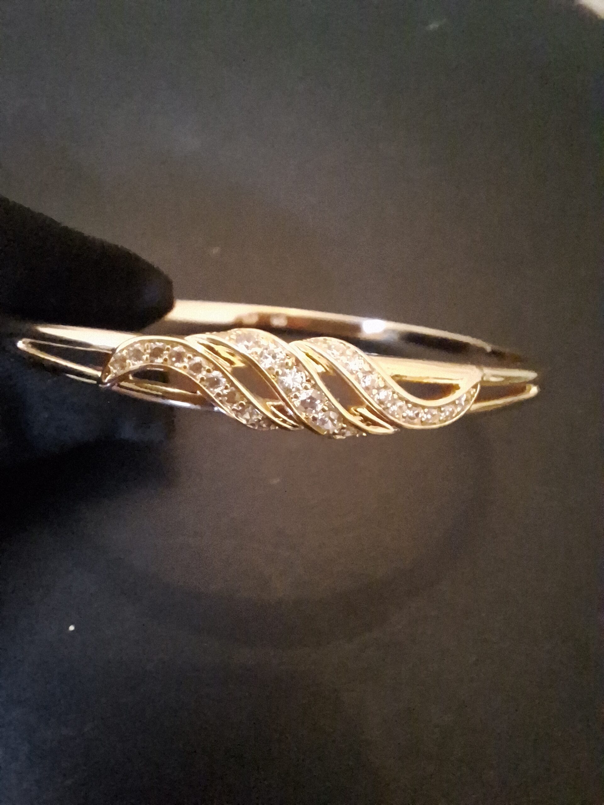 Zircon Twisted Style Bangle - Image 2